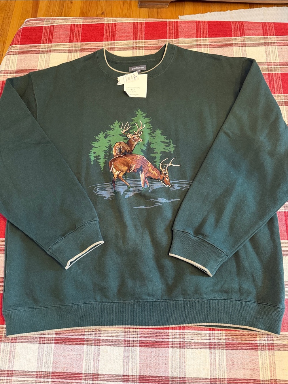 Men's Dark Green Crewneck Sweatshirt with Deer Graphic